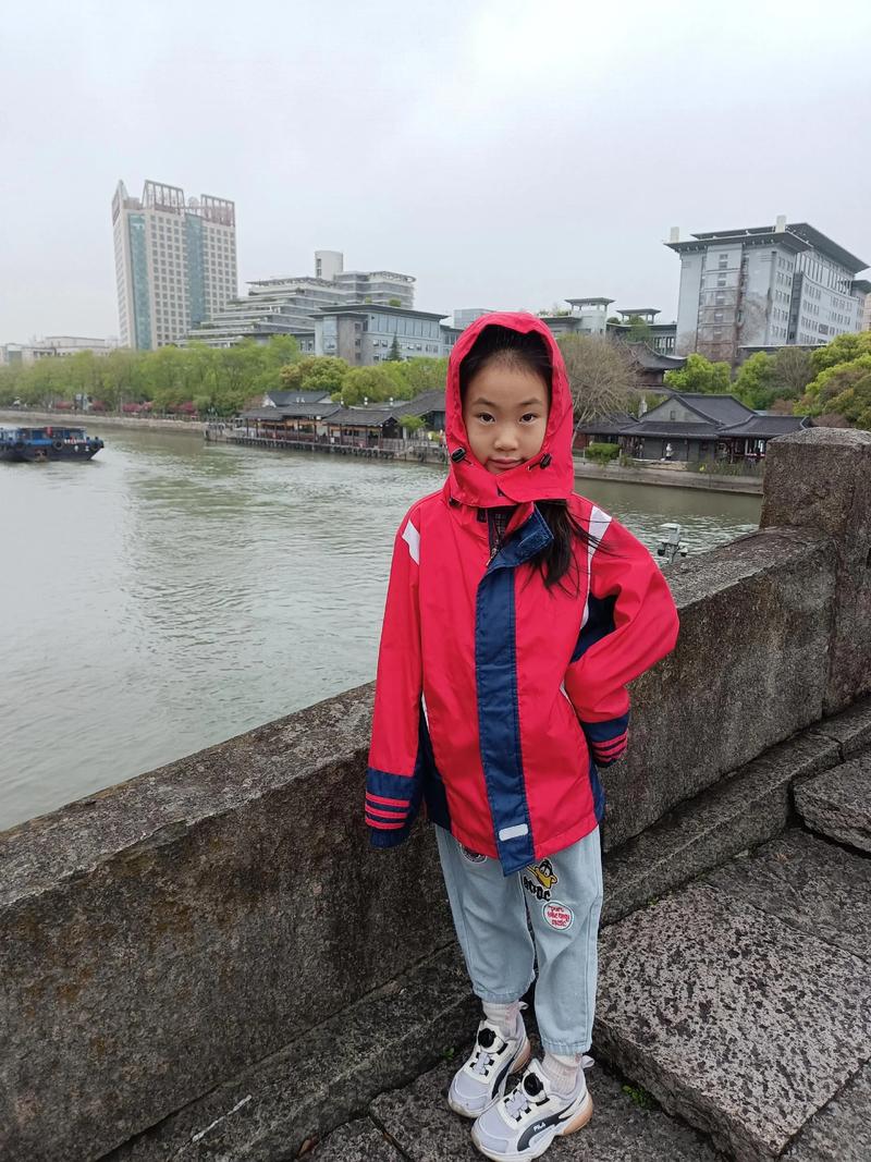 国庆趣事日记300字左右三年级作文，国庆趣事,日记